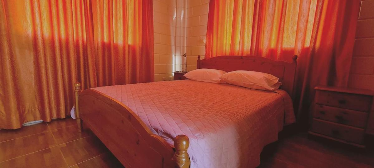 Stay Pernera House アヤナパ エクステリア 写真
